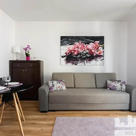 Jm Millennium Union * وارسو